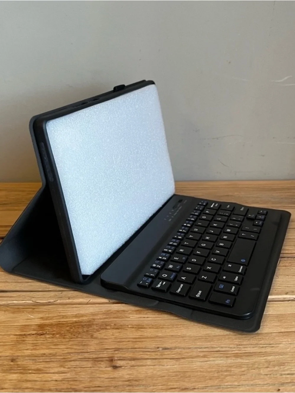 Black Wireless Smart Keyboard Case for iPad 9th Generation-NIB